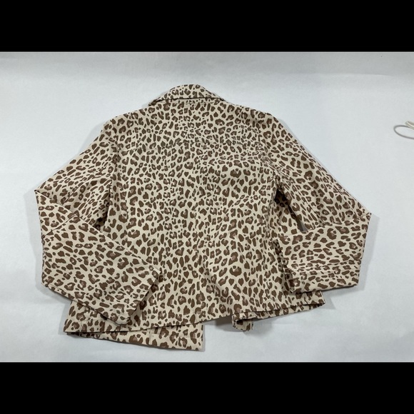 Sold. NWT cheetah jacket - Picture 5 of 5